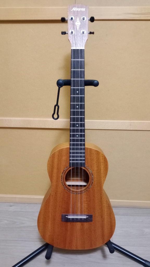 Baritonukelele Alvarez RU22B, Muziek en Instrumenten, Snaarinstrumenten | Overige, Nieuw, Ukelele, Ophalen of Verzenden