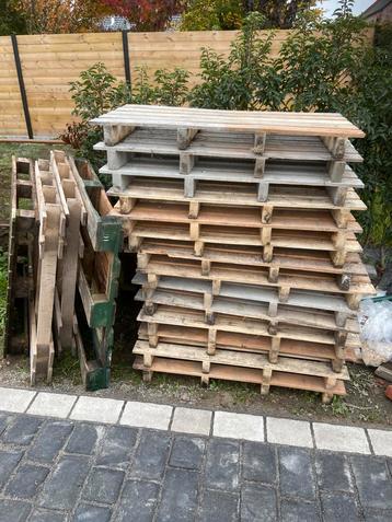 Paletten gratis beschikbaar voor biedingen