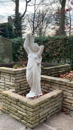 Magnifique  statue de jardin, Enlèvement, Utilisé