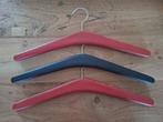 Vintage set van 3 luxe kapstokken – simili leder, Ophalen of Verzenden, Zo goed als nieuw, Overige materialen, Overige typen