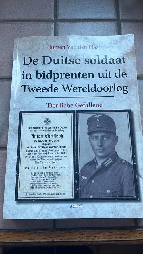 De Duitse soldaat in bidprenten uit de Tweede Wereldoorlog, Boeken, Overige Boeken, Zo goed als nieuw, Ophalen