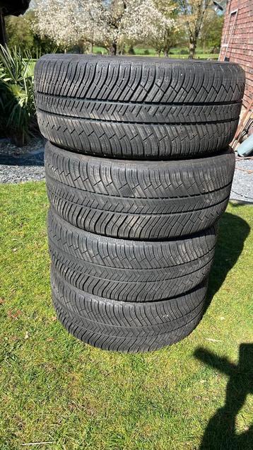 4 Pneus hiver Michelin pa4 255/45R19 tesla y beschikbaar voor biedingen