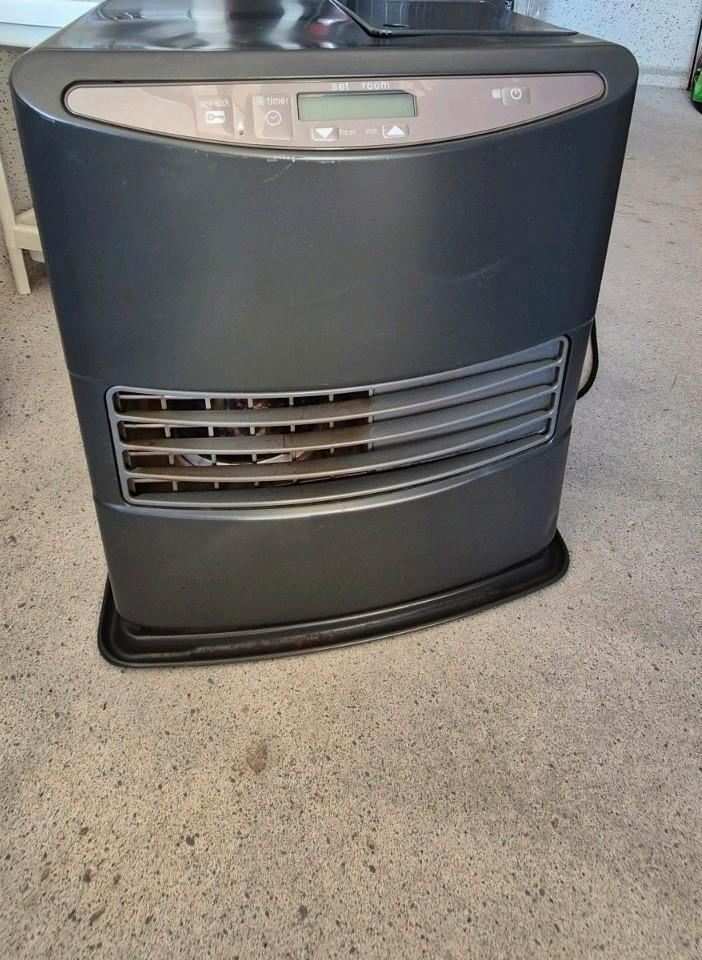Zibro petroleum kachel, Doe-het-zelf en Bouw, Verwarming en Radiatoren, Zo goed als nieuw, Kachel, Ophalen