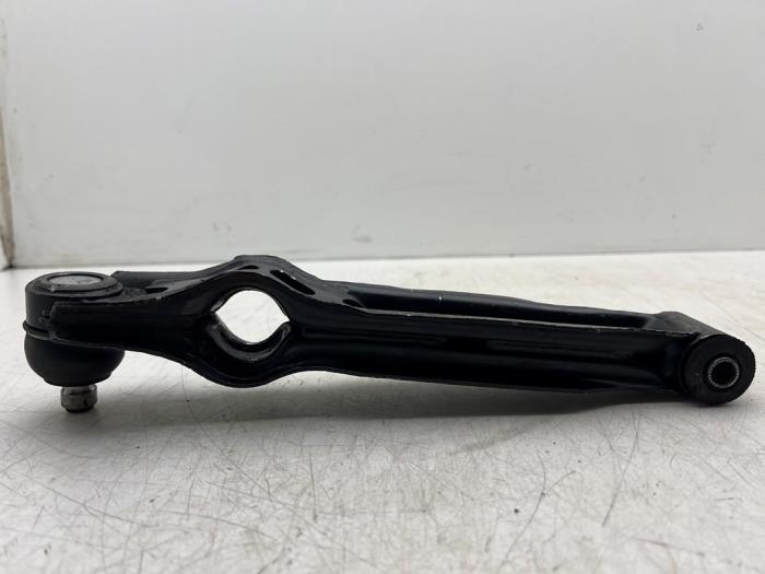 Bras de suspension avant gauche d'un Suzuki Alto, Autos : Pièces & Accessoires, Suspension & Châssis, Suzuki, Utilisé, 3 mois de garantie