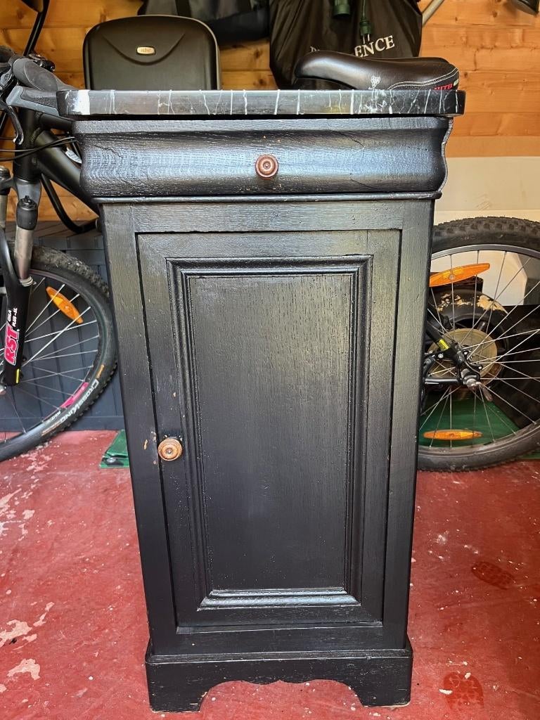 table de chevet, 70 cm ou plus, Moins de 45 cm, Enlèvement, Utilisé