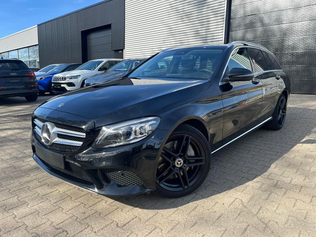 Mercedes C 300e PHEV AMG velgen, 4 cilinders, Leder en Stof, Zwart, 5 deurs