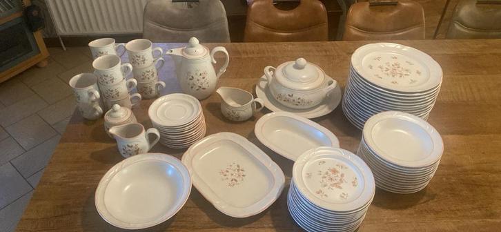 Service vintage complet neuf, Antiquités & Art, Antiquités | Services (vaisselle) complet, Enlèvement
