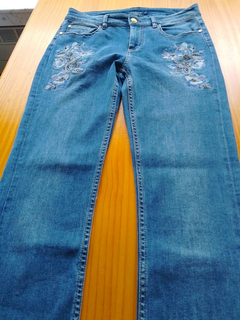 Jeansbroek maat 28 River woods, Kleding | Dames, Spijkerbroeken en Jeans, Ophalen of Verzenden