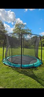 Trampoline