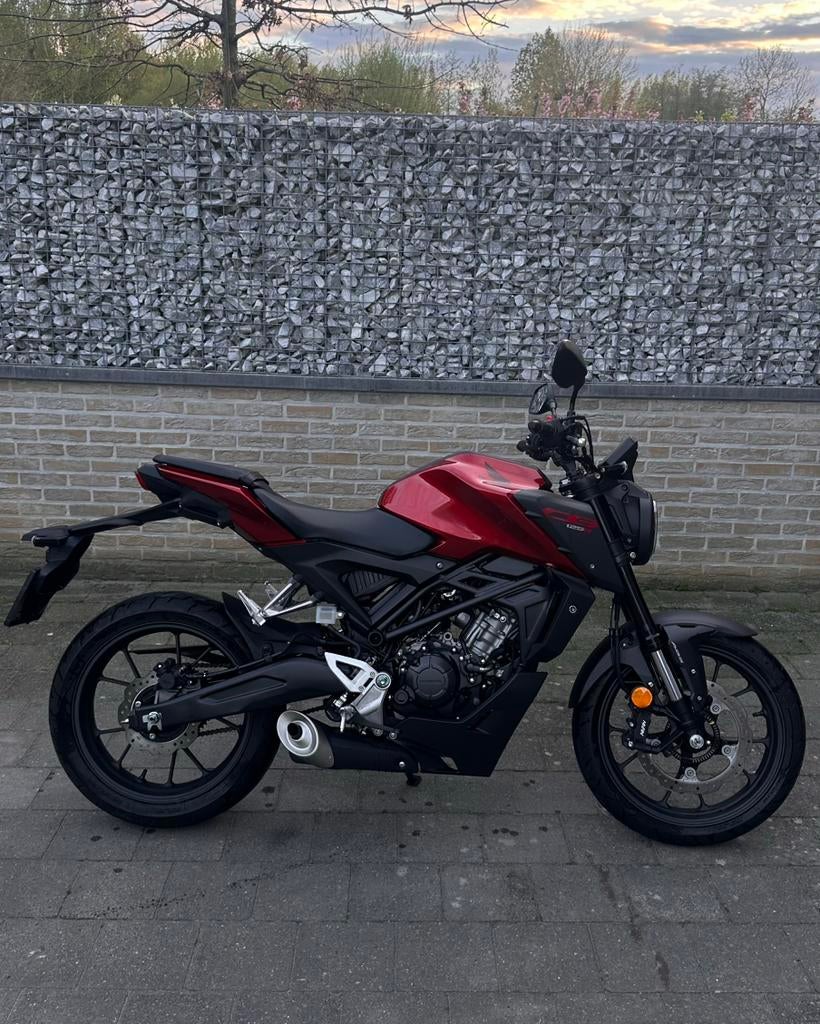 Honda CB125R, Motos, Permis Moto A1 minimum, ABS, 1 cylindre, Manuelle