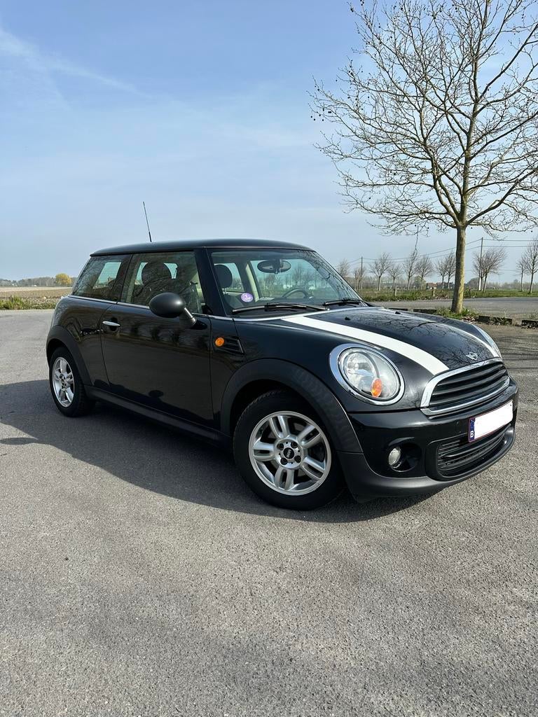 MINI ONE 1.6i — 98 CV — 2012, Autos, Mini, Particulier, One, ABS, Phares directionnels, Airbags, Air conditionné, Bluetooth, Verrouillage central