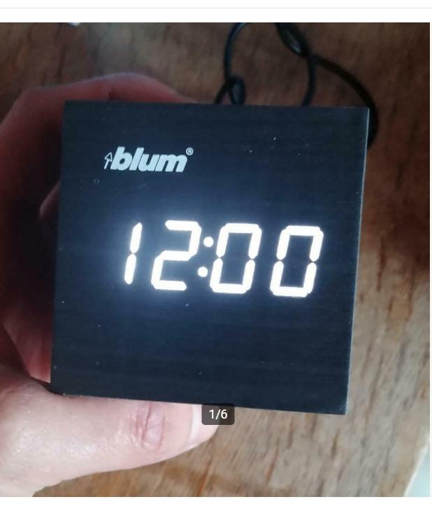 Wekker kubusontwerp donkere houtlook, Ophalen, Nieuw, Digitaal