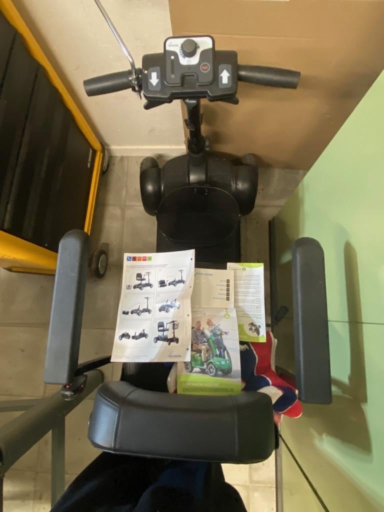 Life Mobility miniscooter voor PMR, Diversen, Verpleegmiddelen, Zo goed als nieuw, Ophalen