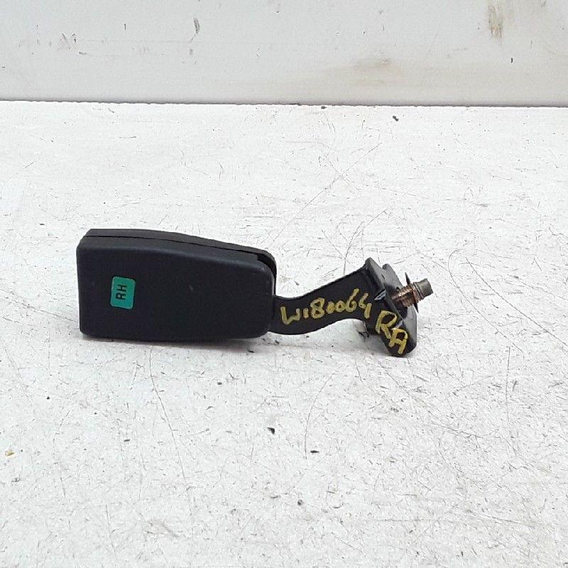 BOUCLE DE CEINTURE ARRIÈRE DROIT Hyundai Coupe, Utilisé, Hyundai