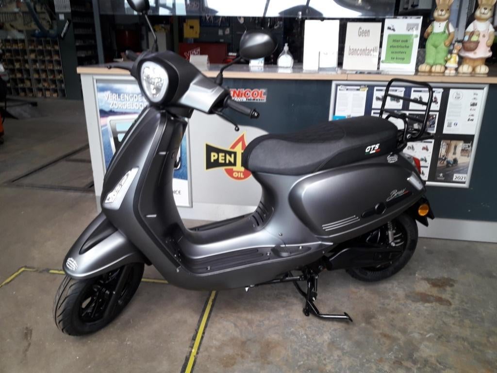 GTS E- bravo electrisch nieuwe scooter € 2.999,00 €, Fietsen en Brommers, Scooters | Overige merken, Nieuw, Elektrisch, Ophalen