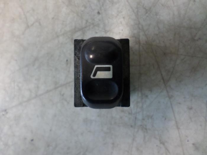 Commutateur vitre électrique d'un Peugeot 806, Autos : Pièces & Accessoires, Tableau de bord & Interrupteurs, Peugeot, Utilisé