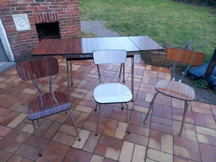 Retro tafel uitklapbaar met stoelen, Huis en Inrichting, Tafels | Eettafels, Gebruikt, 100 tot 150 cm, Vier personen, Ophalen