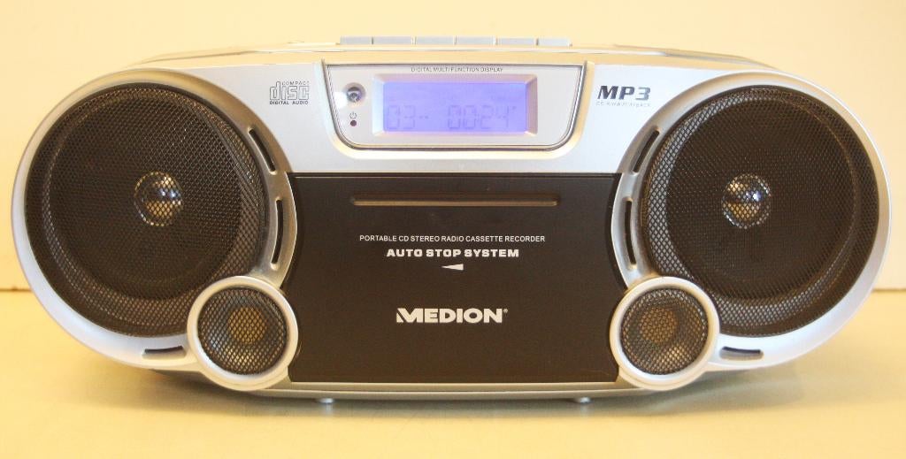 Medion Radio Cassette CD Player / USB SD MP3 Surround System, Ophalen of Verzenden, Zo goed als nieuw, Tuner of Radio, Draagbaar
