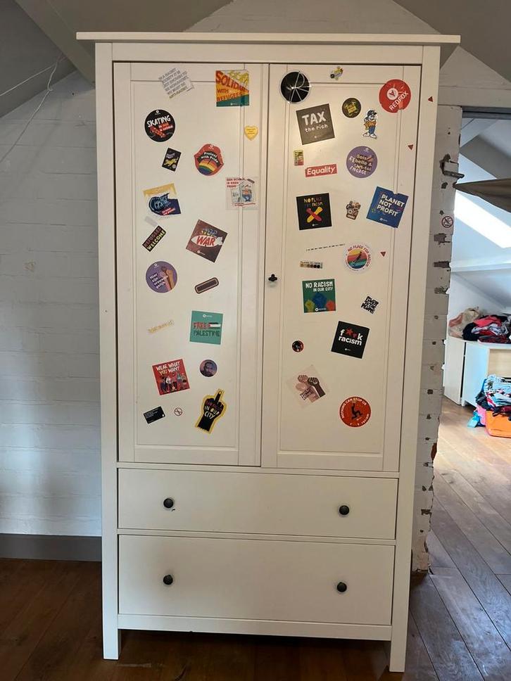 armoire blanche ikea avec tiroirs, Enfants & Bébés, Chambre d'enfant | Commodes & Armoires, Armoire, Enlèvement