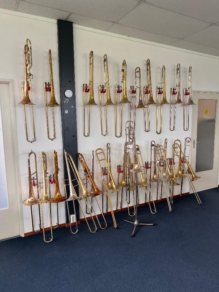 Wij hebben verschillende TROMBONES op voorraad!, Muziek en Instrumenten, Blaasinstrumenten | Trombones, Gebruikt, Tenor, Ophalen