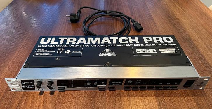 Behringer SRC2496 Ultramatch Pro - Sample Rate Converter, Audio, Tv en Foto, Converters, Zo goed als nieuw, Ophalen