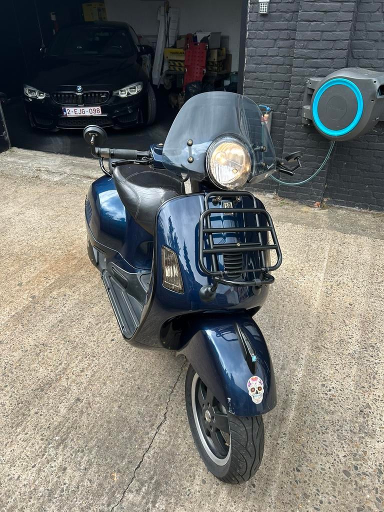 Vespa GTS300 11 000 km 2012, Motos, Scooter, Particulier, 1 cylindre