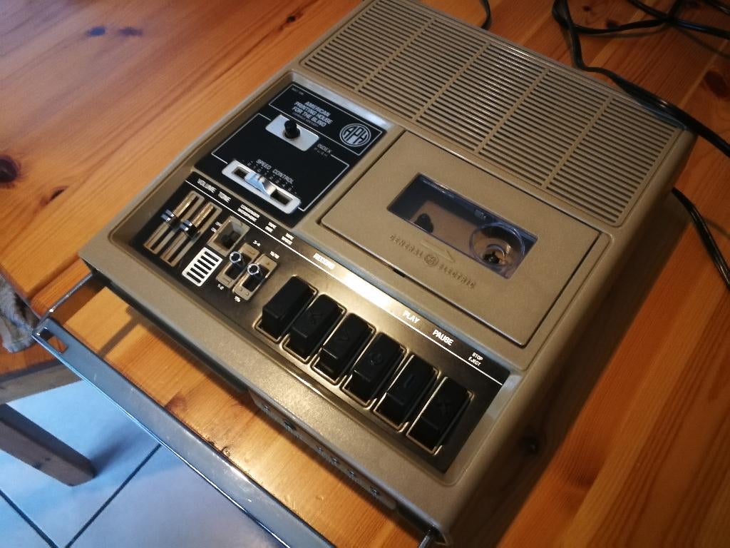 General Electric NO.3-5194A cassetterecorder, TV, Hi-fi & Vidéo, Decks cassettes, Simple, Autres marques, Enlèvement ou Envoi