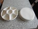 nr.192 - Tupperware serving center, Huis en Inrichting, Keuken | Tupperware, Ophalen of Verzenden, Zo goed als nieuw, Crème, Schaal
