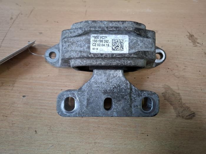 Support moteur d'un Volkswagen UP, Volkswagen, -, 3 mois de garantie, Utilisé