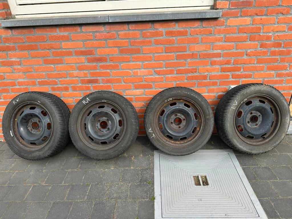 Pneus d'hiver Peugeot 206cc, Enlèvement, Comme neuf