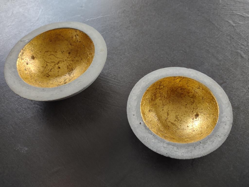 2 schaaltjes in beton (zie foto’s & omschrijving), Ophalen