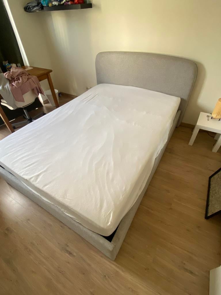 Bed 140 x 200, Ophalen, Zo goed als nieuw