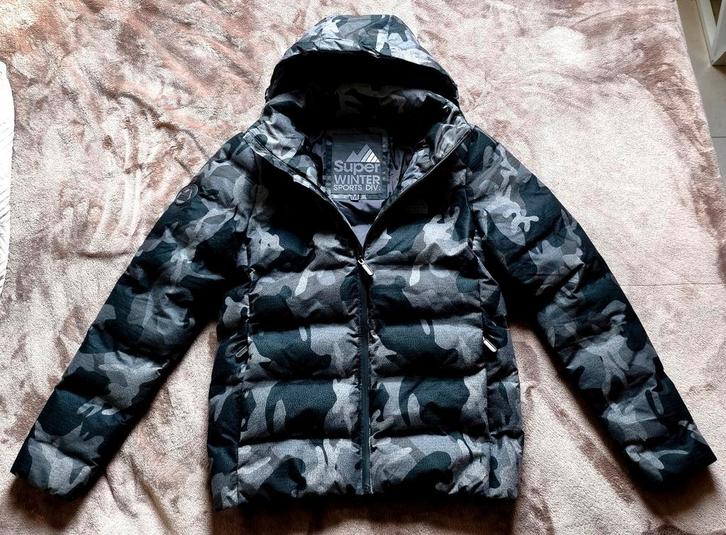 jack doudoune : Superdry Sport - maat M - zwart/gr, Kleding | Heren, Sportkleding, Zo goed als nieuw, Wandelen of Outdoor, Maat 48/50 (M)