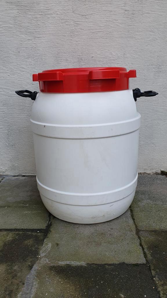 55 liter wit vat, Lekdicht, twee handgrepen., Dieren en Toebehoren, Dierenvoeding, Ophalen