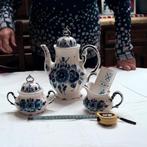 Service à café bleu Delft, Enlèvement