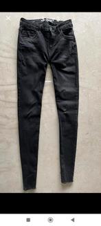 JEANS femme BERSHKA noir S, W28 - W29 (confection 36), Enlèvement ou Envoi, Bershka, Porté