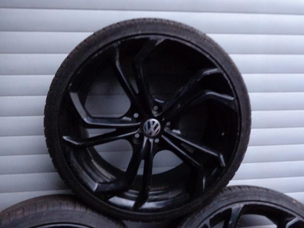 VW Jantes alliage VW Golf  VII pneus été 225 35 19  tous OK, Autos : Pièces & Accessoires, Enlèvement, Volkswagen