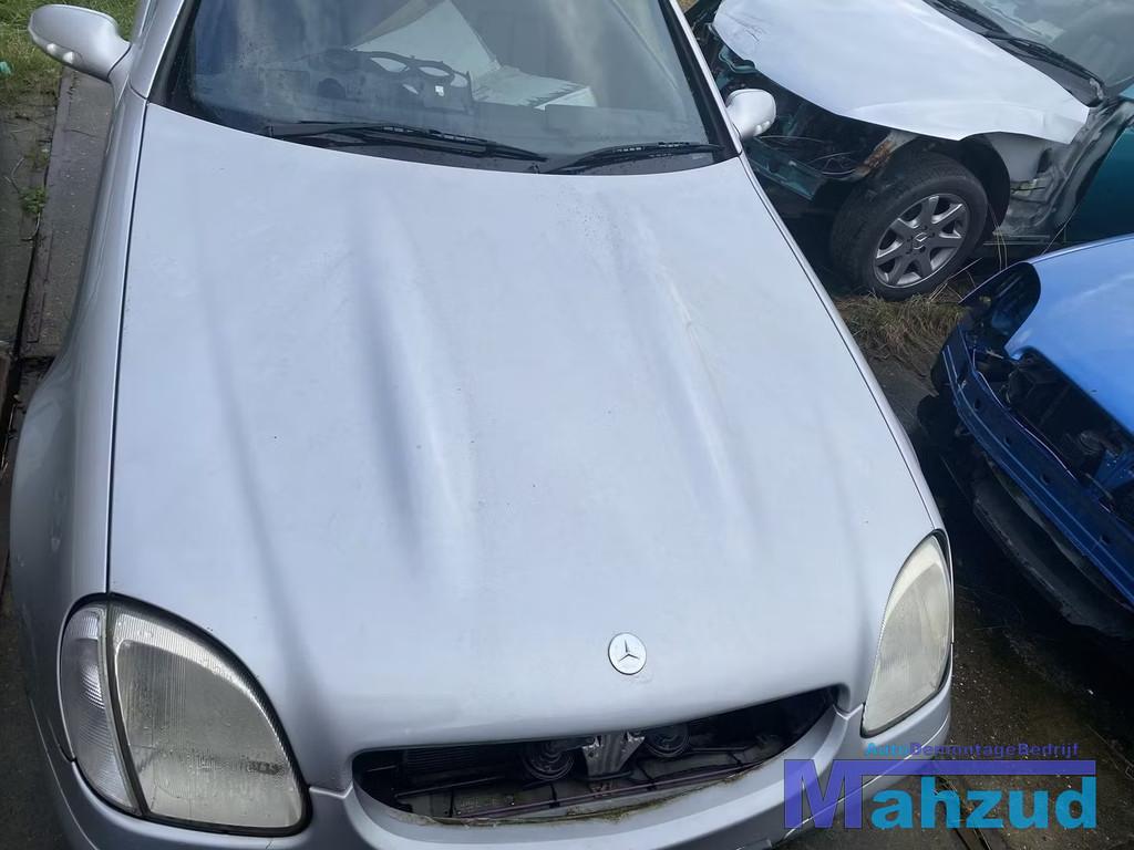 MERCEDES SLK R170 Zilver Grijs 744 Motorkap 1996-2004, Mercedes-Benz AG, Mercedes-Benz, Utilisé, Mercedesstrasse 120
70372  Stuttgart, DE