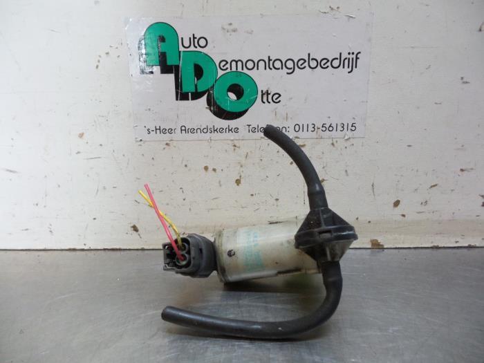 Pompe lave-glace avant d'un Nissan NV200, Autos : Pièces & Accessoires, Vitres & Accessoires, Nissan, Utilisé, 3 mois de garantie