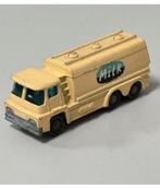 Camion à lait Vintage HUSKY 1:64 Tanker 1960 moulé diecast, Enlèvement ou Envoi, Comme neuf, Voiture