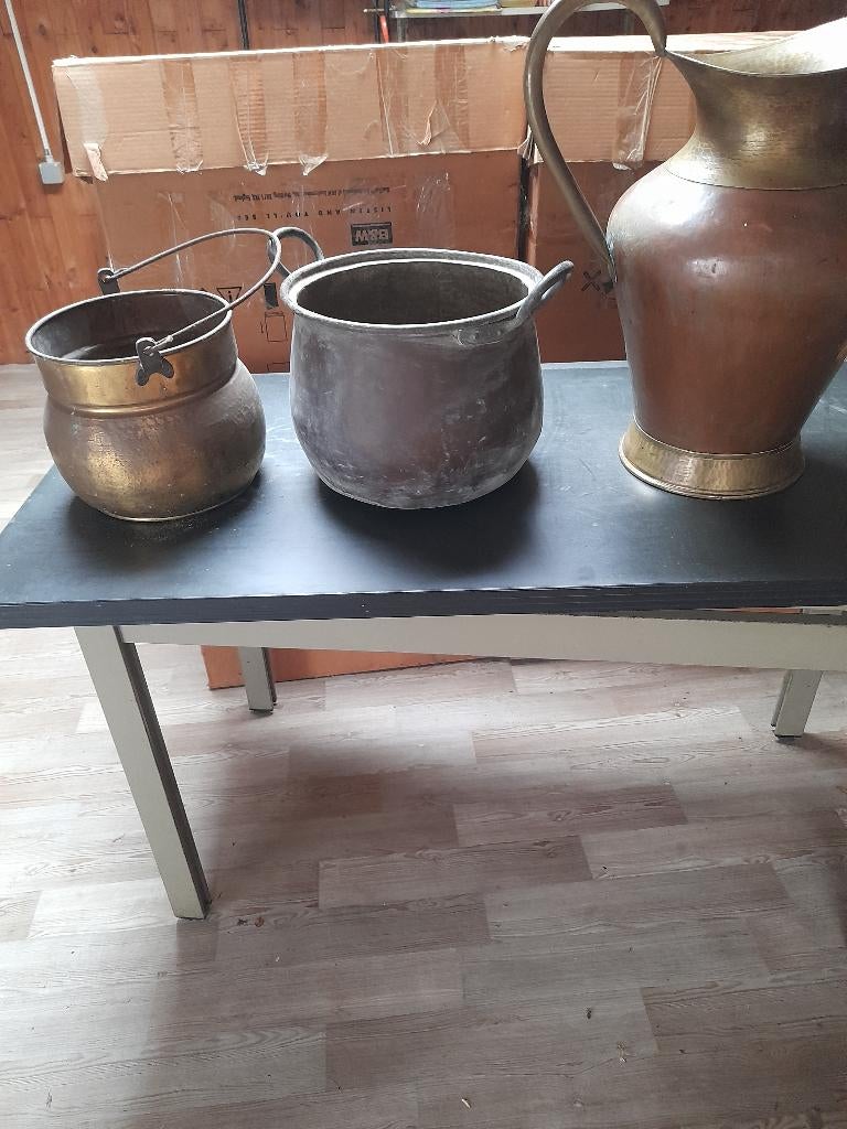 koperen ketels en regenschermhouder, Ophalen, Koper