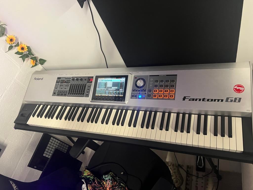 Roland Fantom G8 synthesizer workstation, Muziek en Instrumenten, Keyboards, Ophalen, Gebruikt, 88 toetsen, Roland