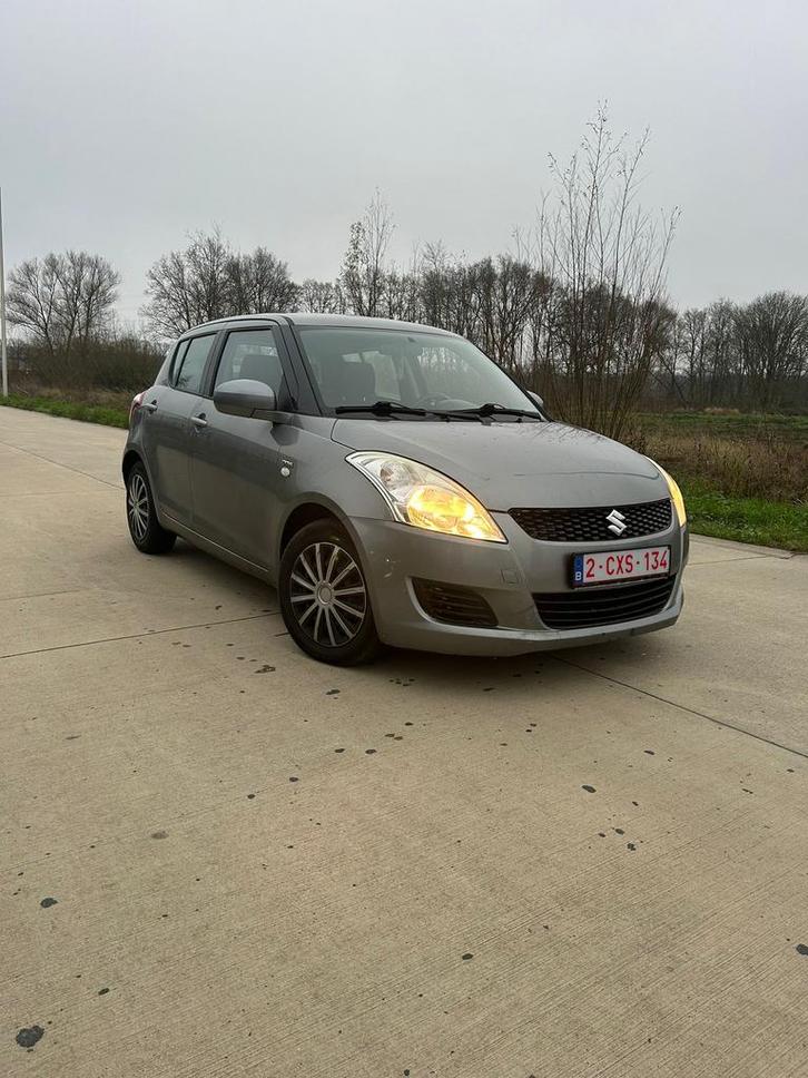 Suzuki Swift, Auto's, Suzuki, Particulier, Swift, Diesel, Euro 5, Stadsauto, 5 deurs, Handgeschakeld, Zilver of Grijs, Zwart, Ophalen