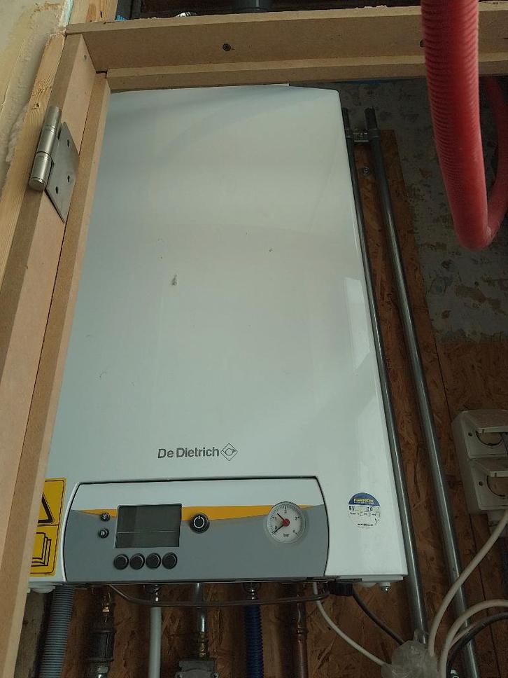 Boiler Dedietrich MCR 24/28 MI plus, Doe-het-zelf en Bouw, Chauffageketels en Boilers, Zo goed als nieuw, Boiler, Aardgas, Minder dan 20 liter