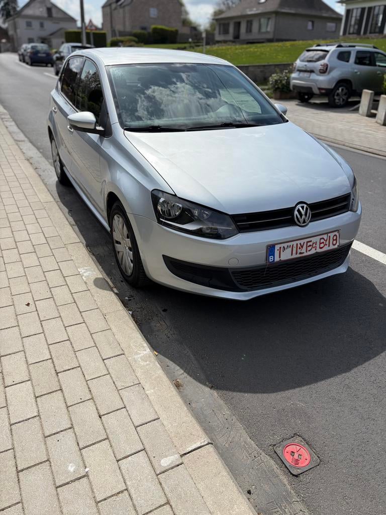 Volkswagen polo 1,4 essence 2010, Autos, Volkswagen, Achat, 63 kW, Alcantara, 5 portes