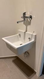 Pompenbak porselein wit met mengkraan, Huis en Inrichting, Ophalen, Zo goed als nieuw