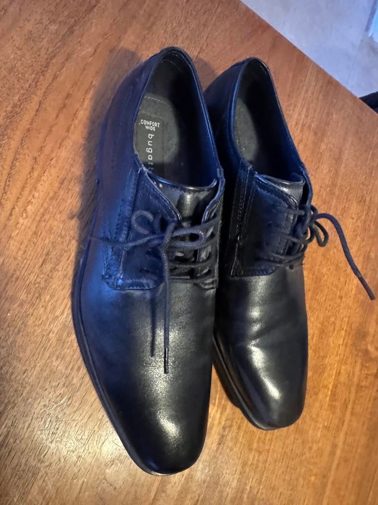 Bugatti schoenen maat 42 - niet gebruikt, Ophalen, Zwart, Nieuw, Veterschoenen
