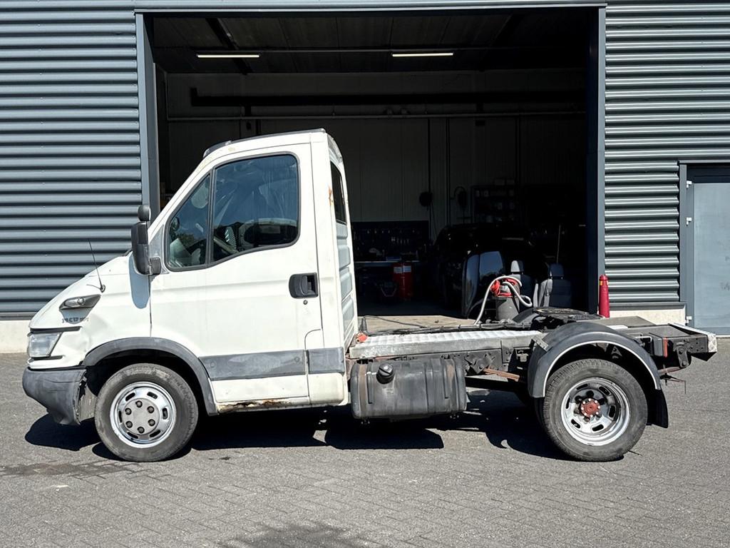 Iveco Daily 35C17 300 BE Trekker, luchtremmen, Autos, Camionnettes & Utilitaires, 122 kW, Achat, Entreprise, Boîte manuelle