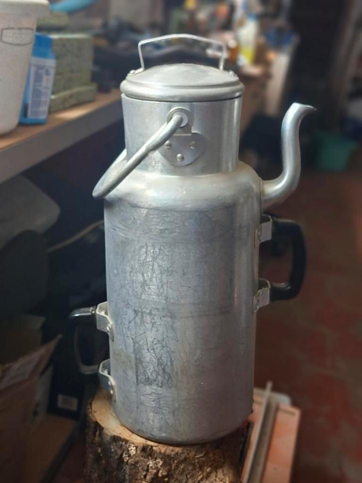 Vintage aluminium kan, Antiek en Kunst, Antiek | Tin, Ophalen