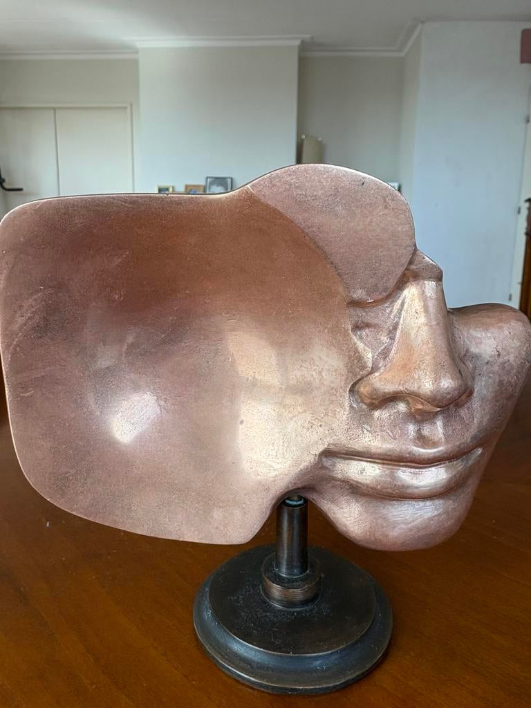 Œuvre en bronze, Enlèvement ou Envoi, Bronze